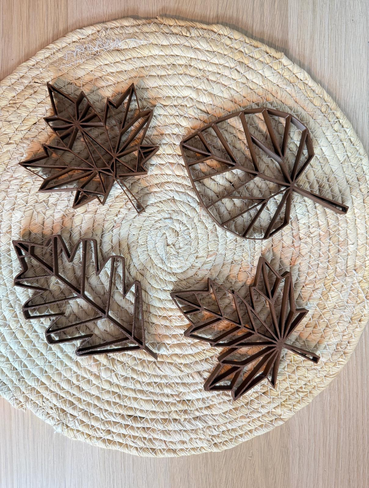 Geometrische Deko-Blätter im 3D-Design – Moderne Herbst- & Wohnraumdekoration